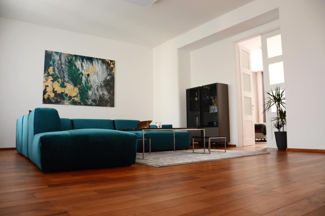 Premium Apartment Near Banska Bystrica Square With Two Big Bedrooms 外观 照片