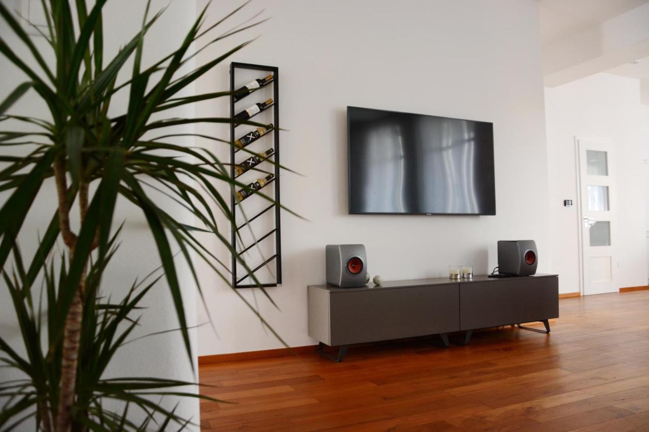 Premium Apartment Near Banska Bystrica Square With Two Big Bedrooms 外观 照片