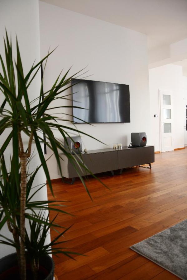 Premium Apartment Near Banska Bystrica Square With Two Big Bedrooms 外观 照片