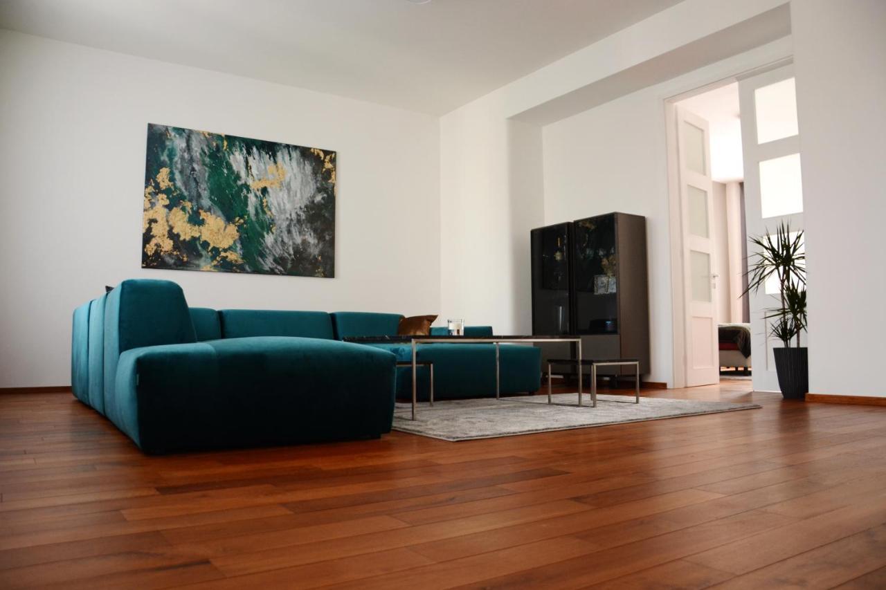 Premium Apartment Near Banska Bystrica Square With Two Big Bedrooms 外观 照片