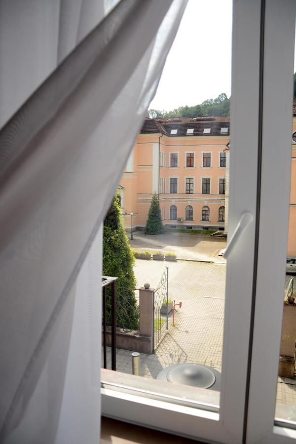 Premium Apartment Near Banska Bystrica Square With Two Big Bedrooms 外观 照片