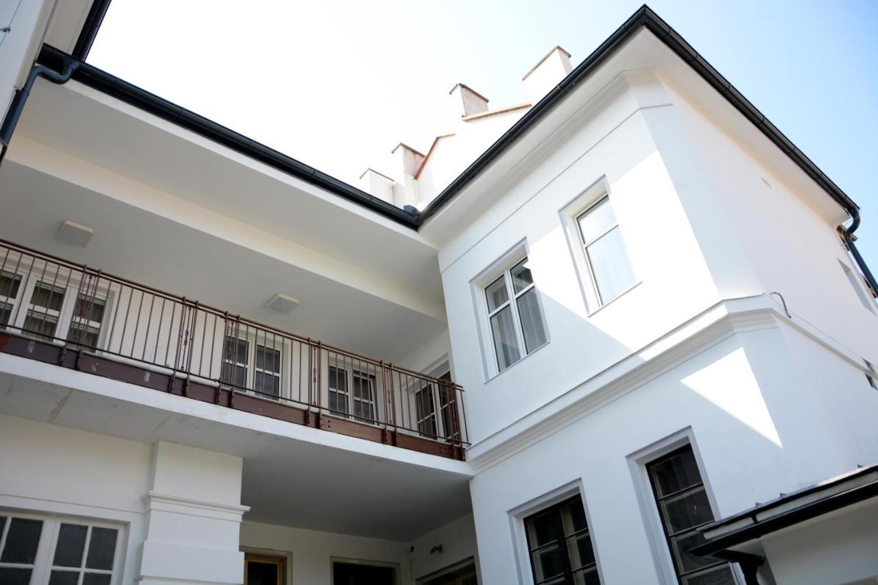 Premium Apartment Near Banska Bystrica Square With Two Big Bedrooms 外观 照片